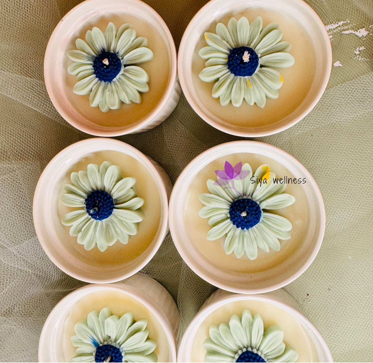 Daisy Serenity Bloom Flower Aromatherapy Candle